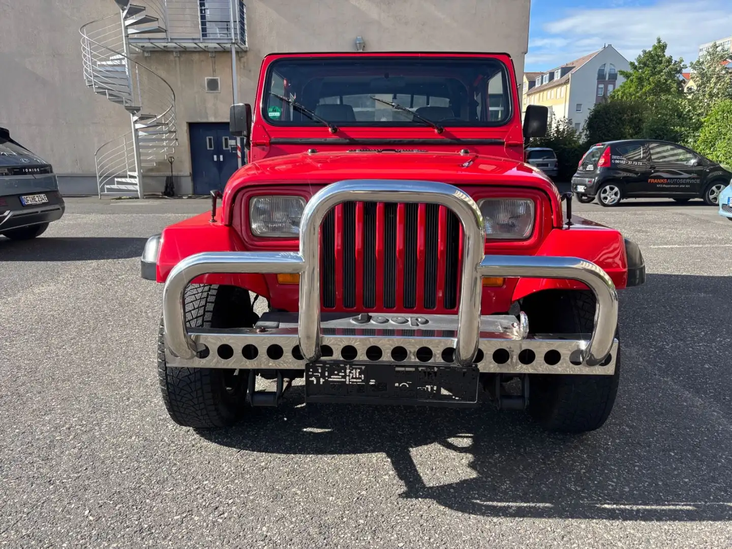 Jeep Wrangler 2.5 unverbastelter 1A Zustand,kein Rost Roşu - 2