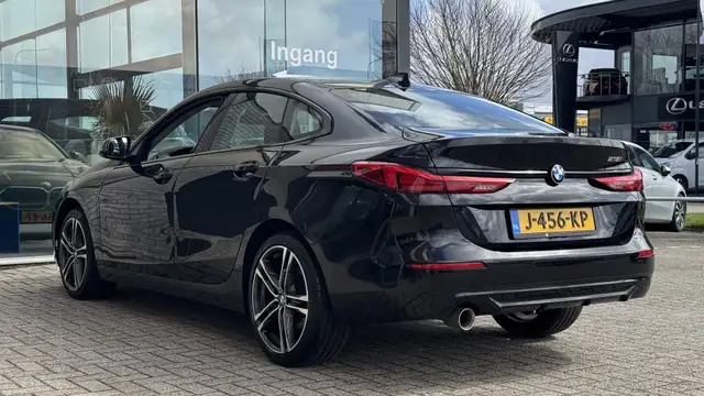 BMW 2 Series view 4