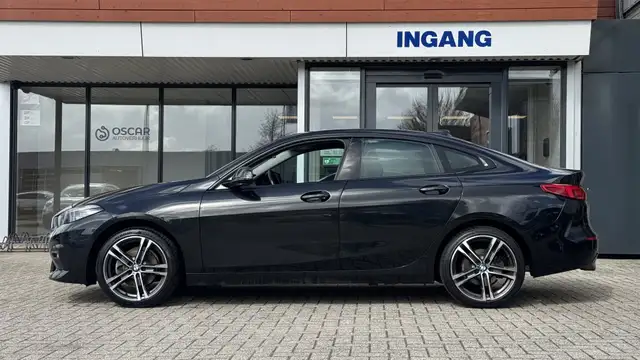 BMW 2 Series view 2