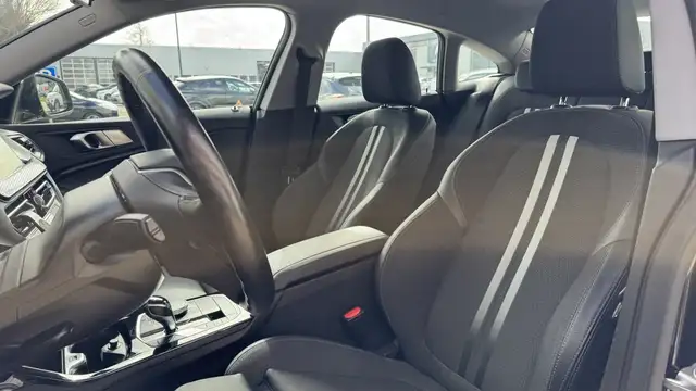 BMW 2 Series view 9