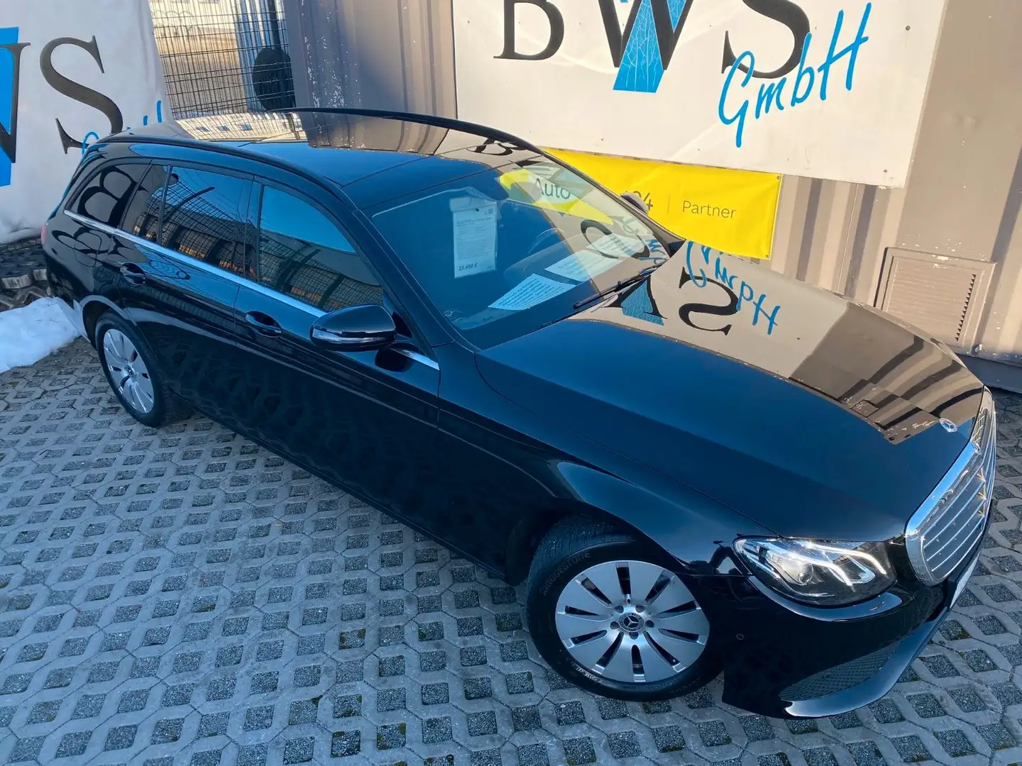 Mercedes-Benz E 220 d T 4M /Navi/LED/PDC/Pano/Kamera*Temp. Schwarz - 2