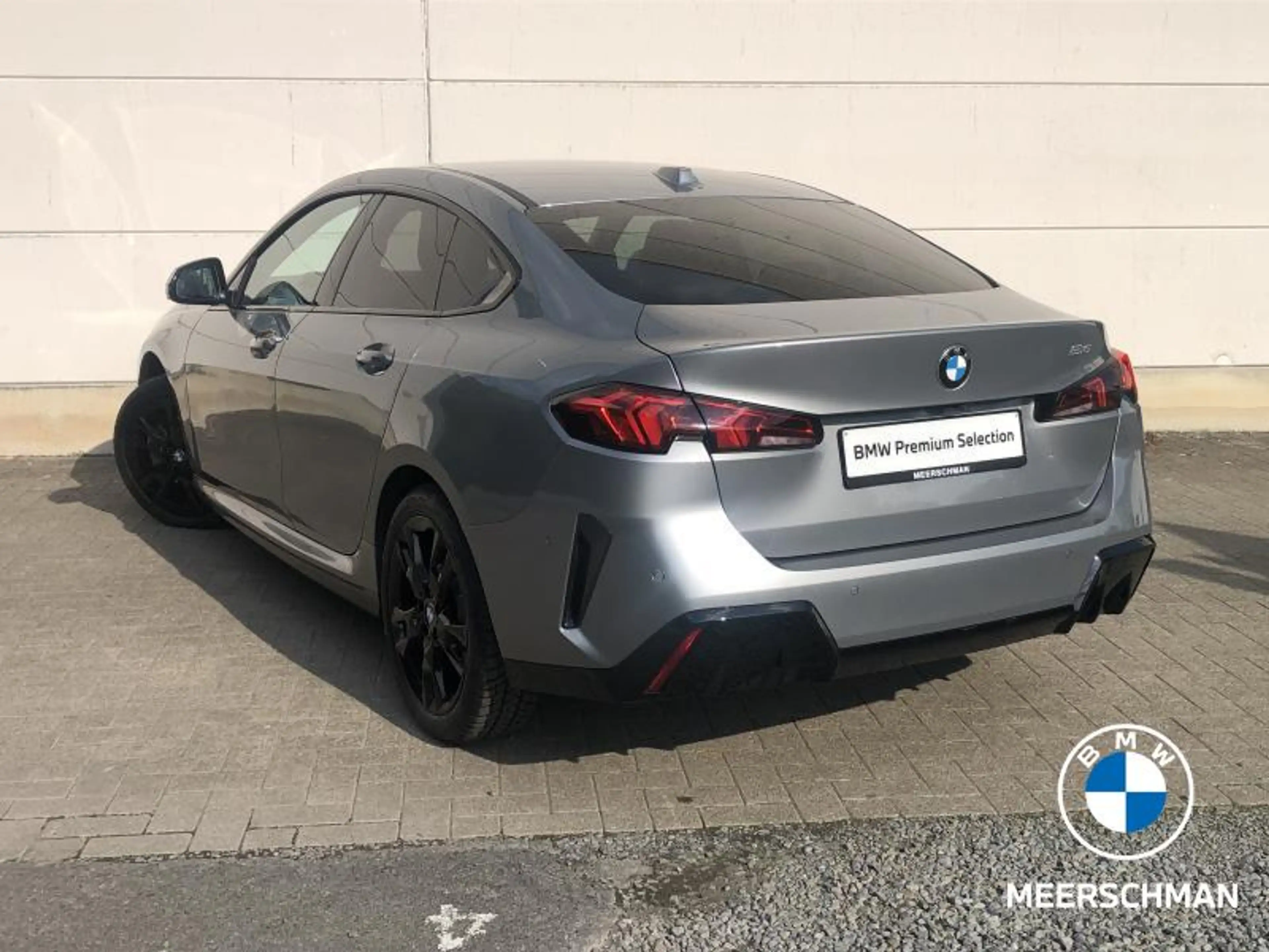 BMW 216 Msport hud massageseats comf 360cam alarm — photo 5