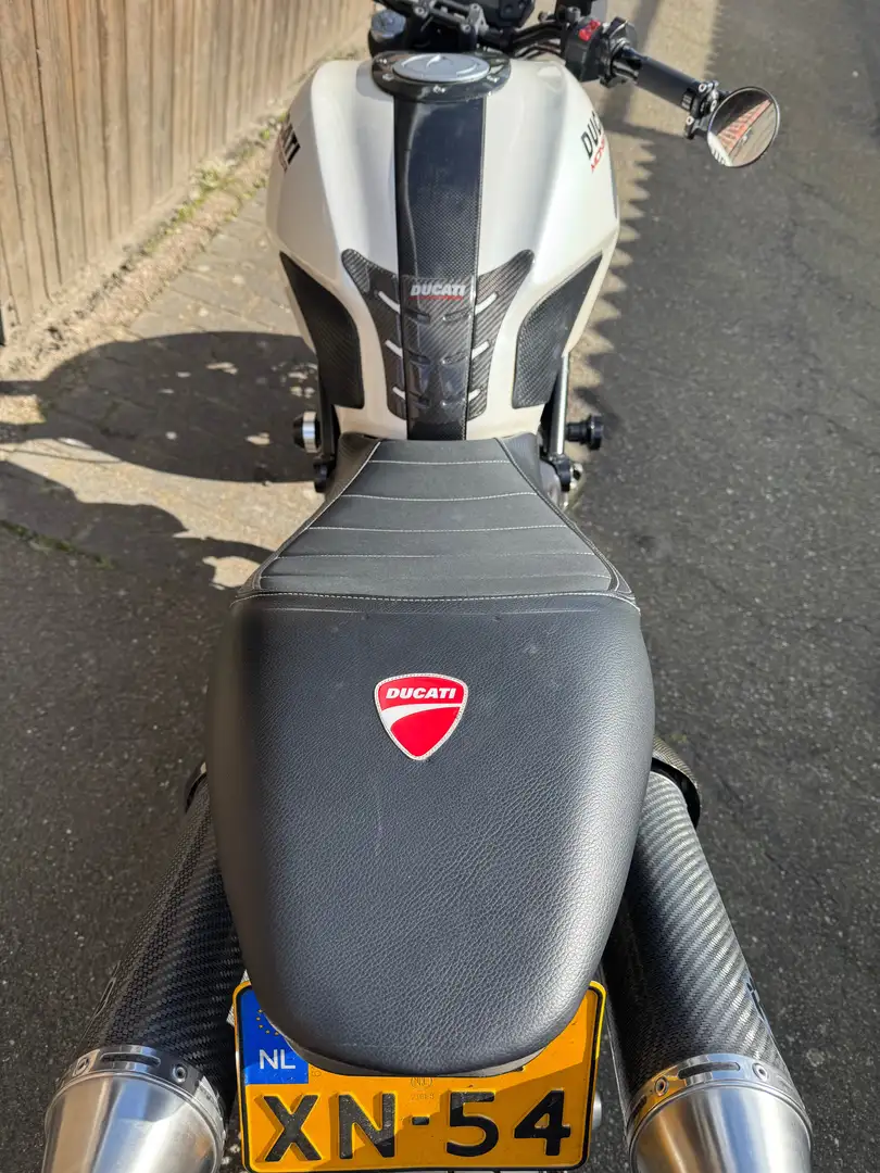 Ducati Monster 696 Wit - 1