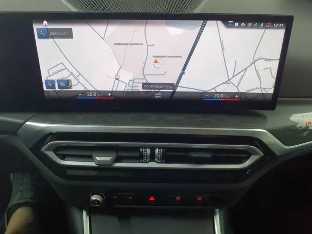 BMW 3 Series view 12