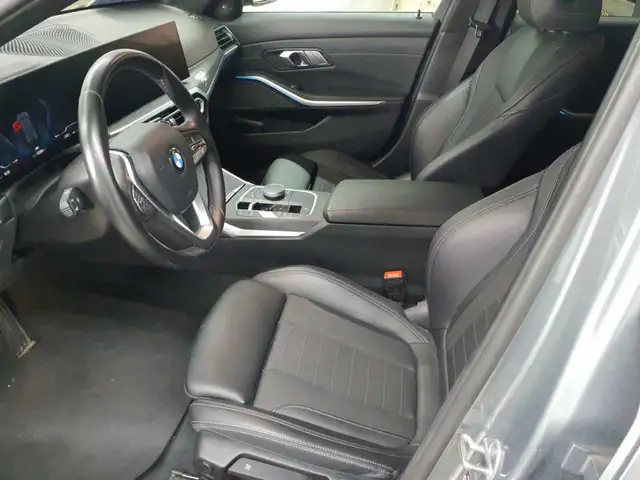 BMW 3 Series view 7
