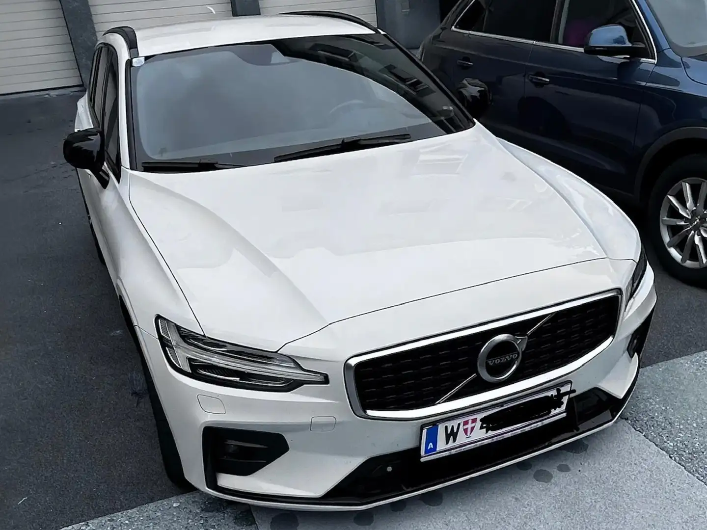Volvo V60 V60 D4 R-Design Weiß - 2