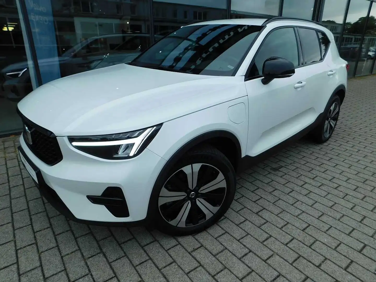 Volvo XC40 T4 Recharge Plus Dark Blanco - 1