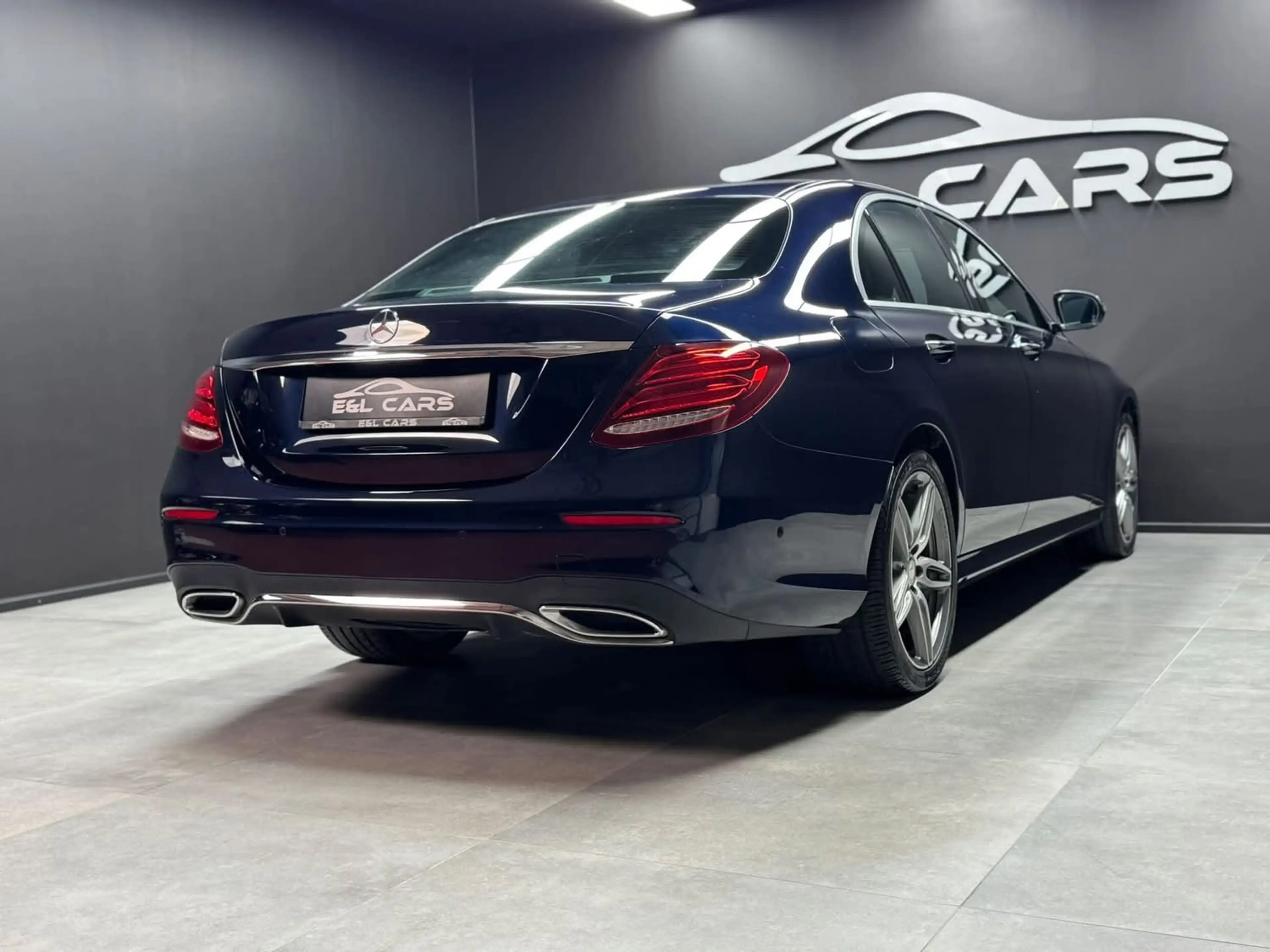 Mercedes-Benz E 200 E 200 d Pack Amg **12 mois de garantie** — photo 4