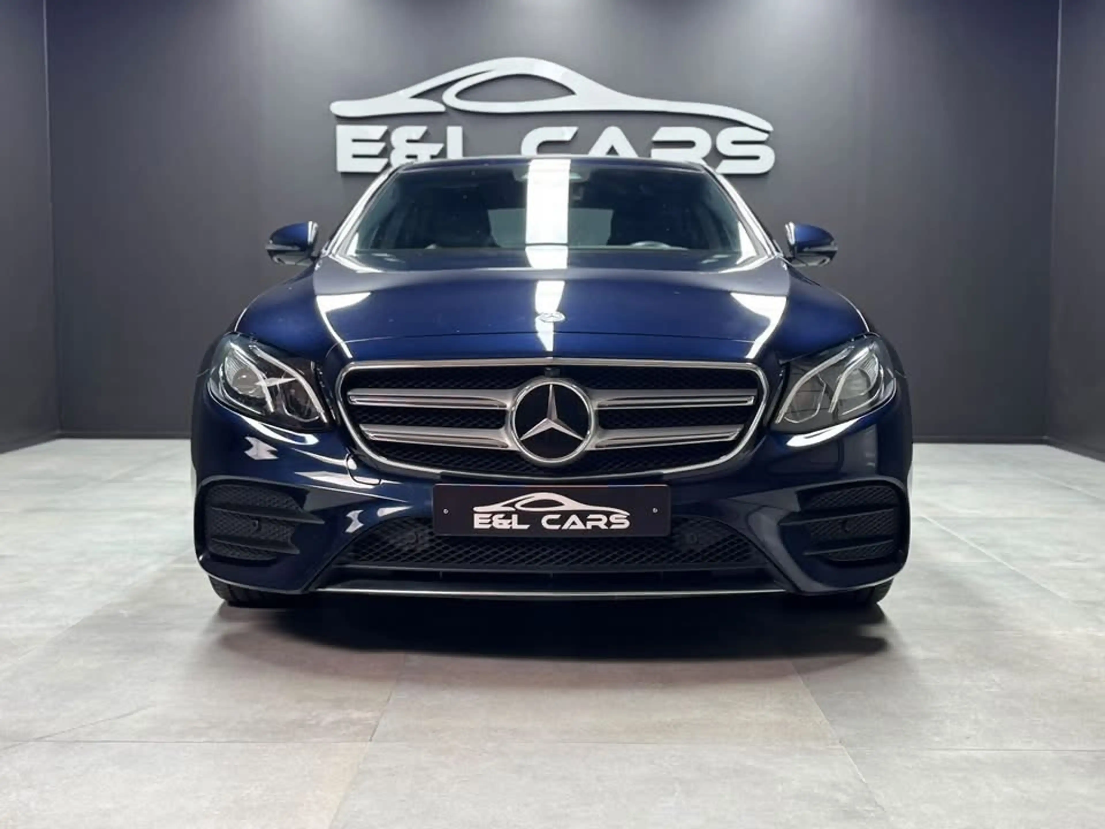 Mercedes-Benz E 200 E 200 d Pack Amg **12 mois de garantie** — photo 2