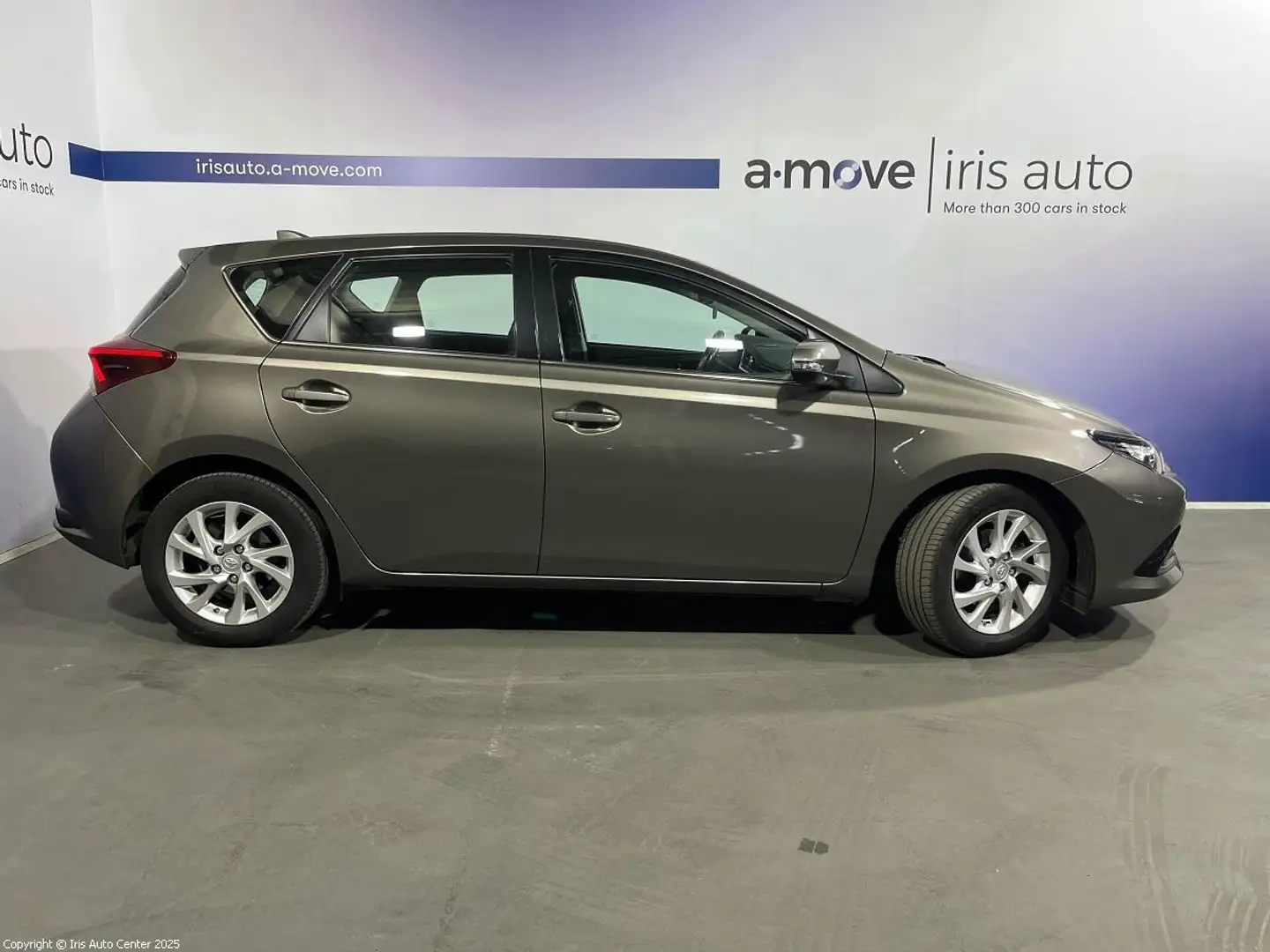 Toyota Auris 1.2I BOITE AUTO | NAVI | KEY-LESS | CAM DE RECUL Bronze - 2