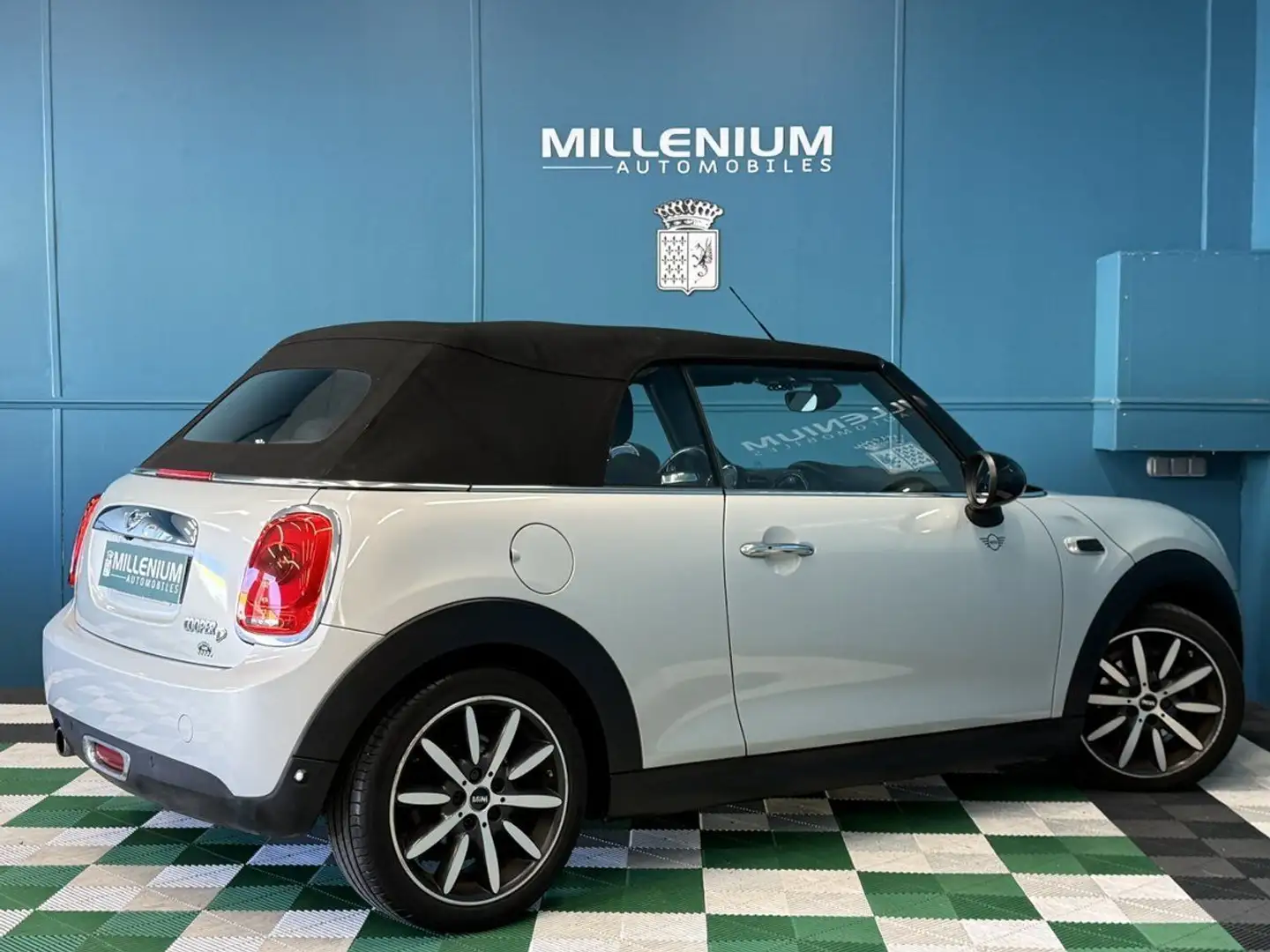 MINI Cooper Cabrio COOPER D 116CH CHILI BVA Gris - 2