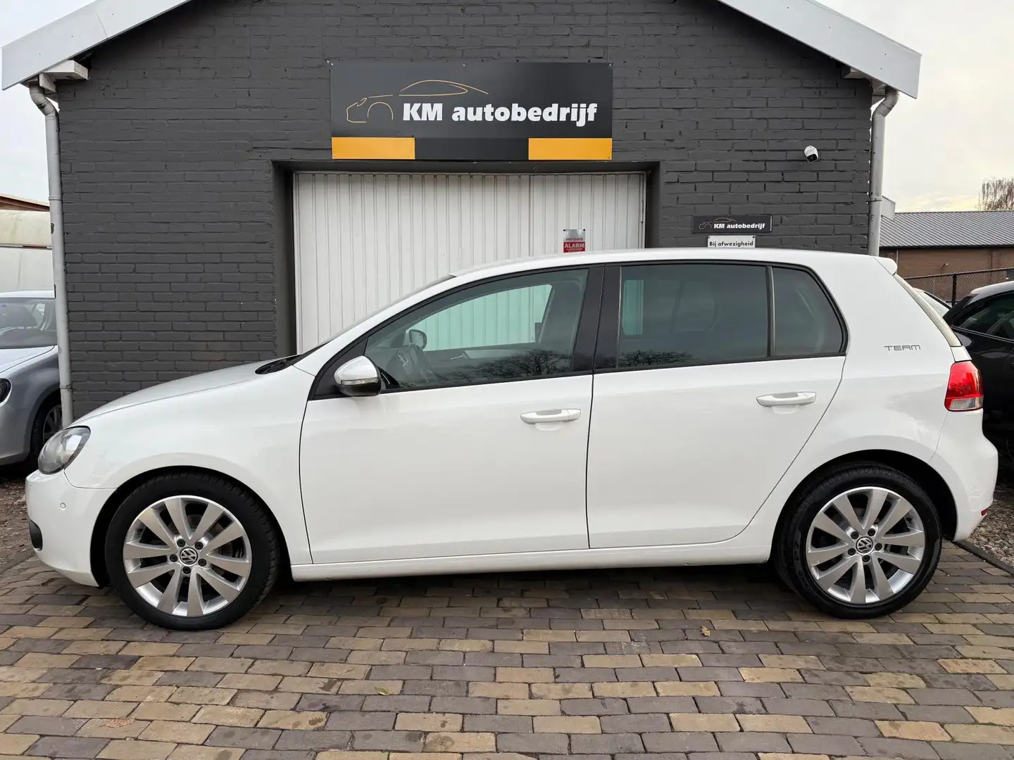 Volkswagen Golf 1.2 TSI Team *Clima*Cruise*PDC*LM*Nap* Black - 2