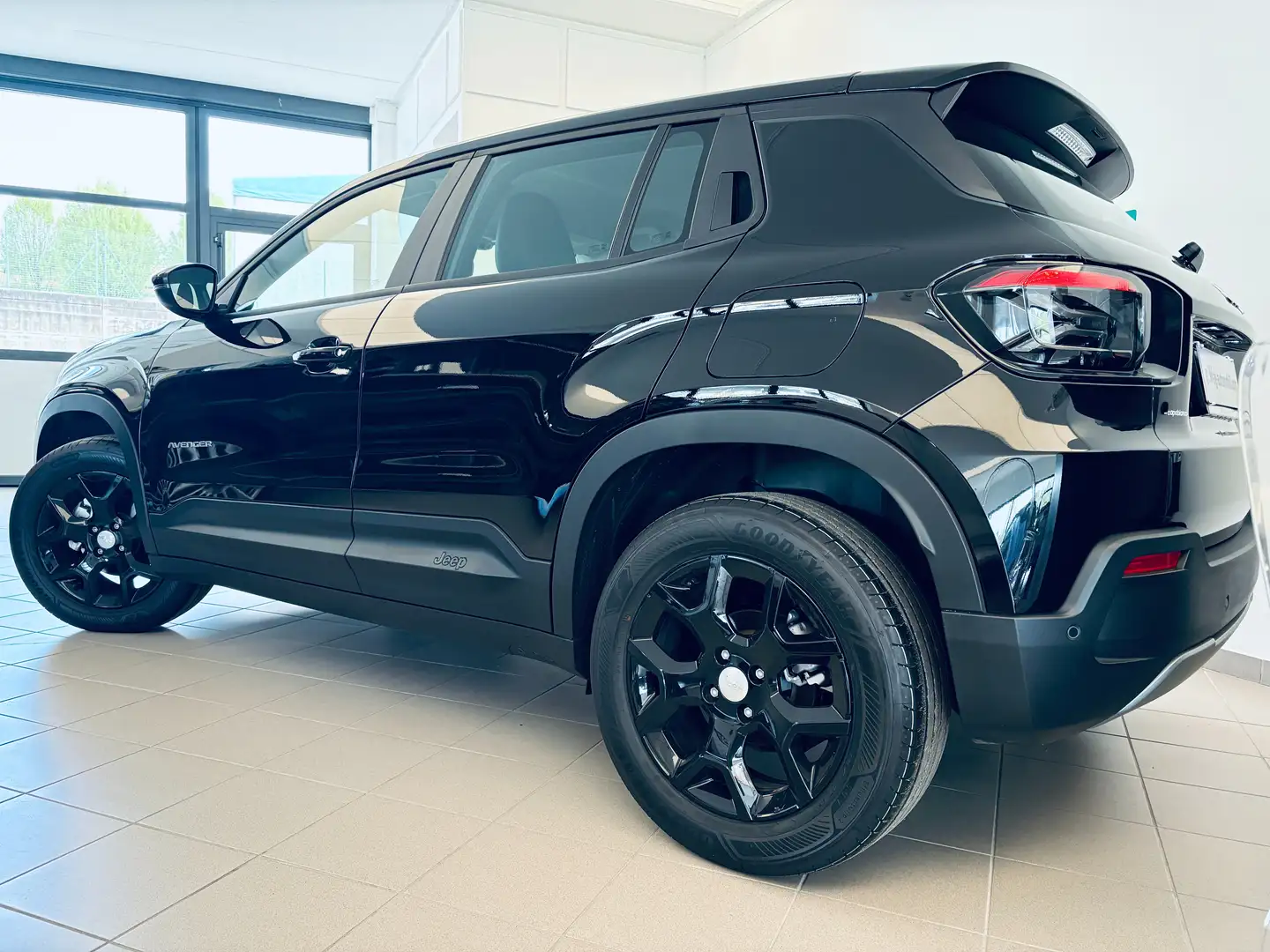 Jeep Avenger Avenger 1.2 ALTITUDE   km 1.500 !!! Nero - 2