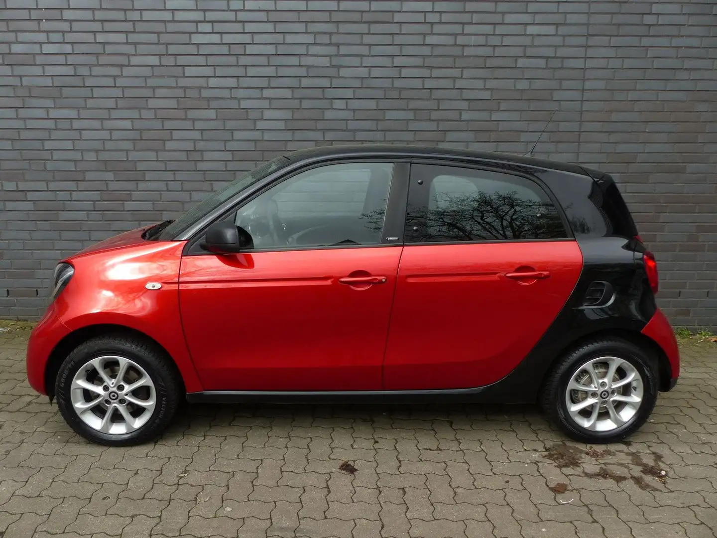 smart forFour Passion Automatik/Klima/Bluetooth/Tempom Rot - 1