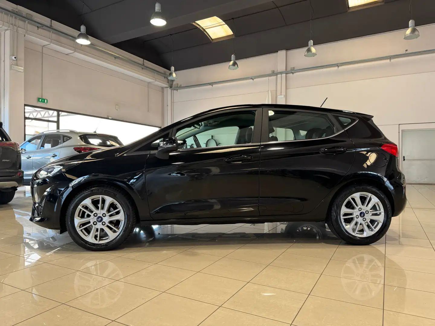 Ford Fiesta 1.1 75 CV 5 porte Titanium COMFORT & PARKING PACK Noir - 2