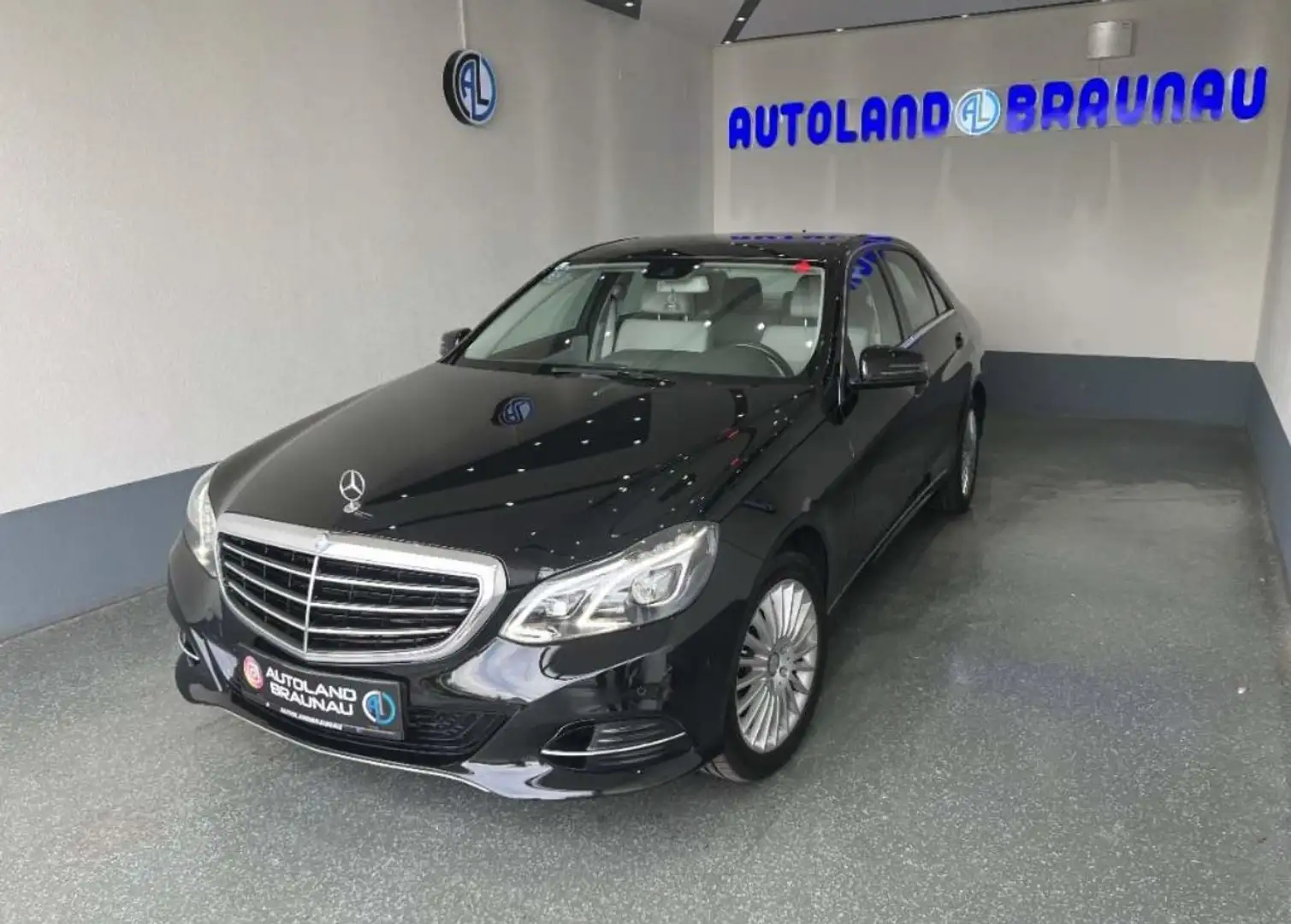 Mercedes-Benz E 250 CDI 4MATIC Avantgarde A-Edition Aut. Černá - 1