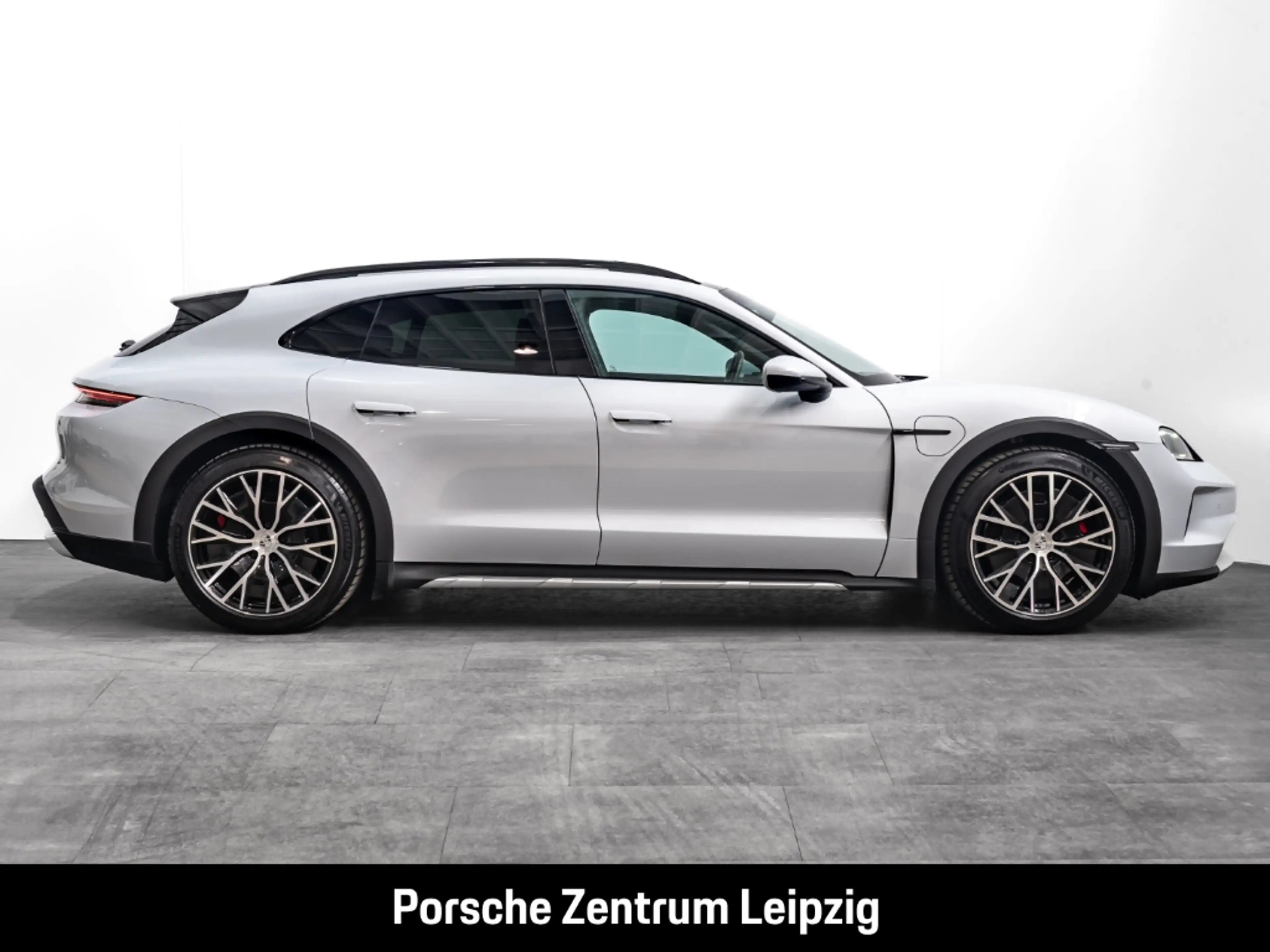 Porsche Taycan 4S Cross Turismo Soft-Close BOSE ACC Chrono — photo 6