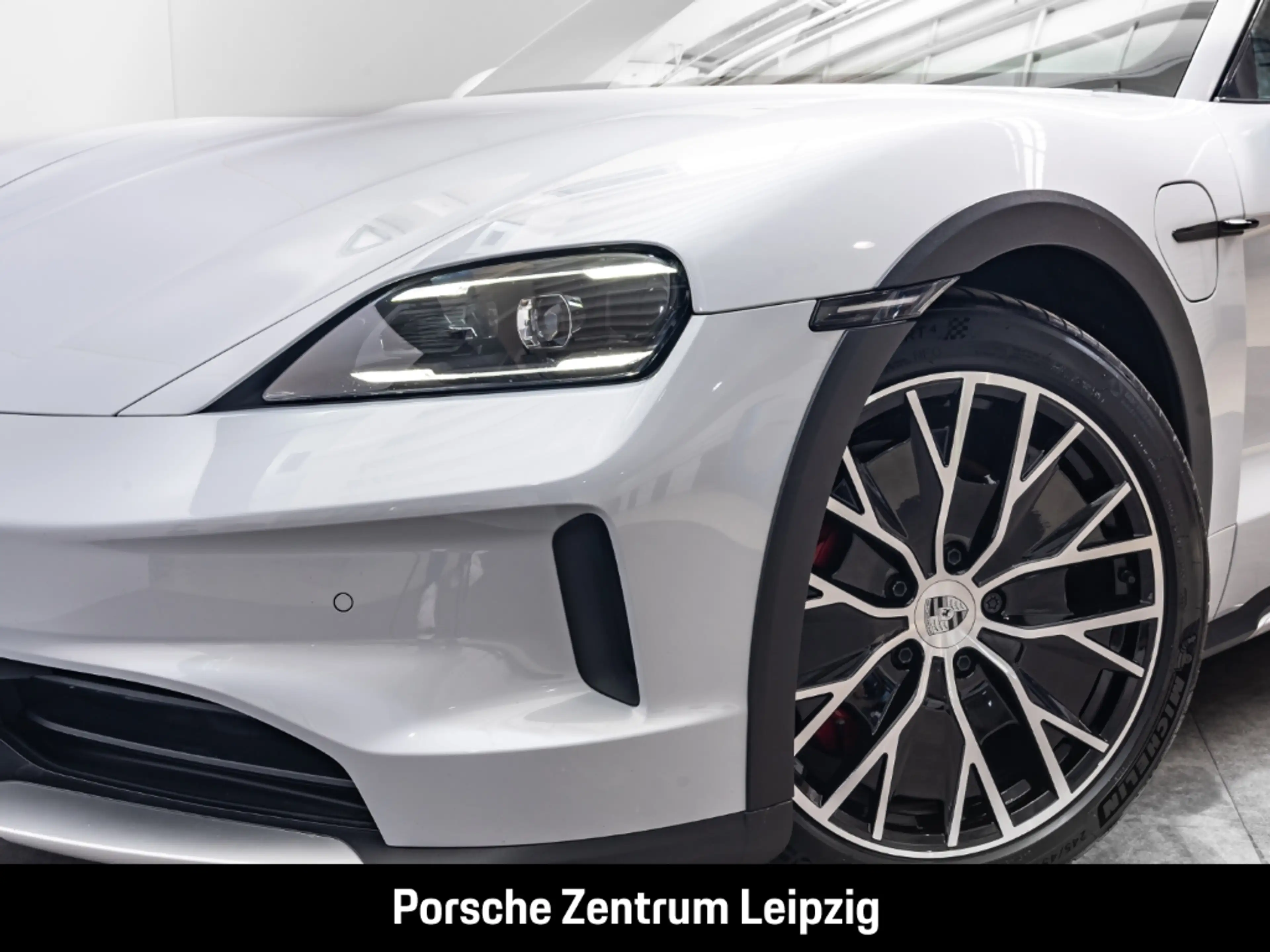 Porsche Taycan 4S Cross Turismo Soft-Close BOSE ACC Chrono — photo 8