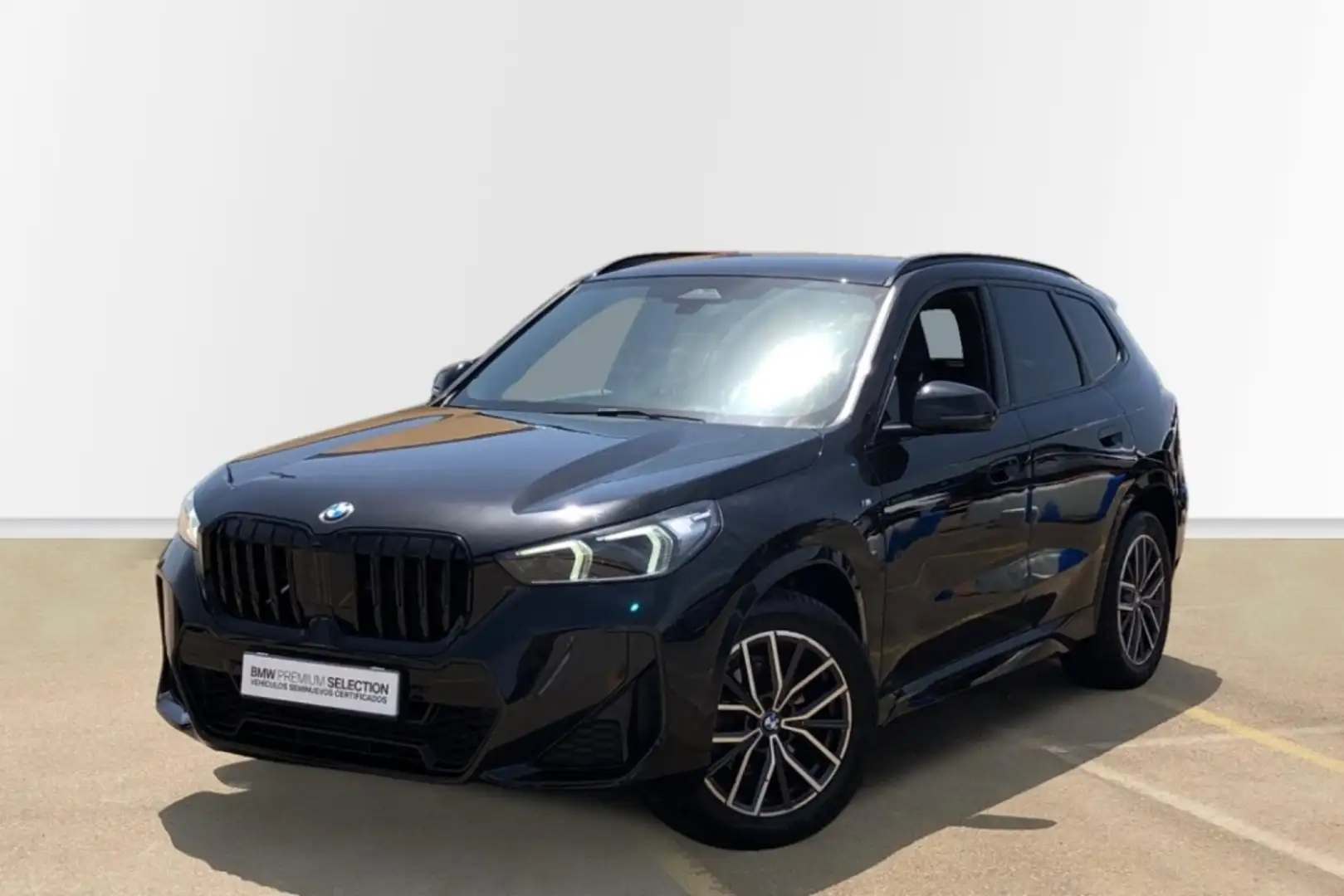 BMW X1 sDrive 18iA Noir - 1