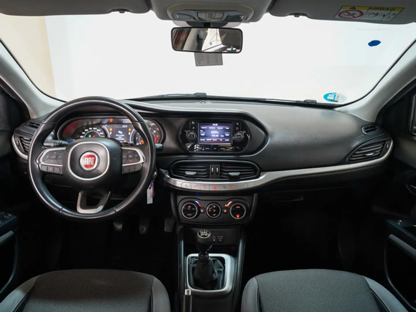 Fiat Tipo Sedán 1.4 T-Jet Gasolina/GLP Easy Negro - 2