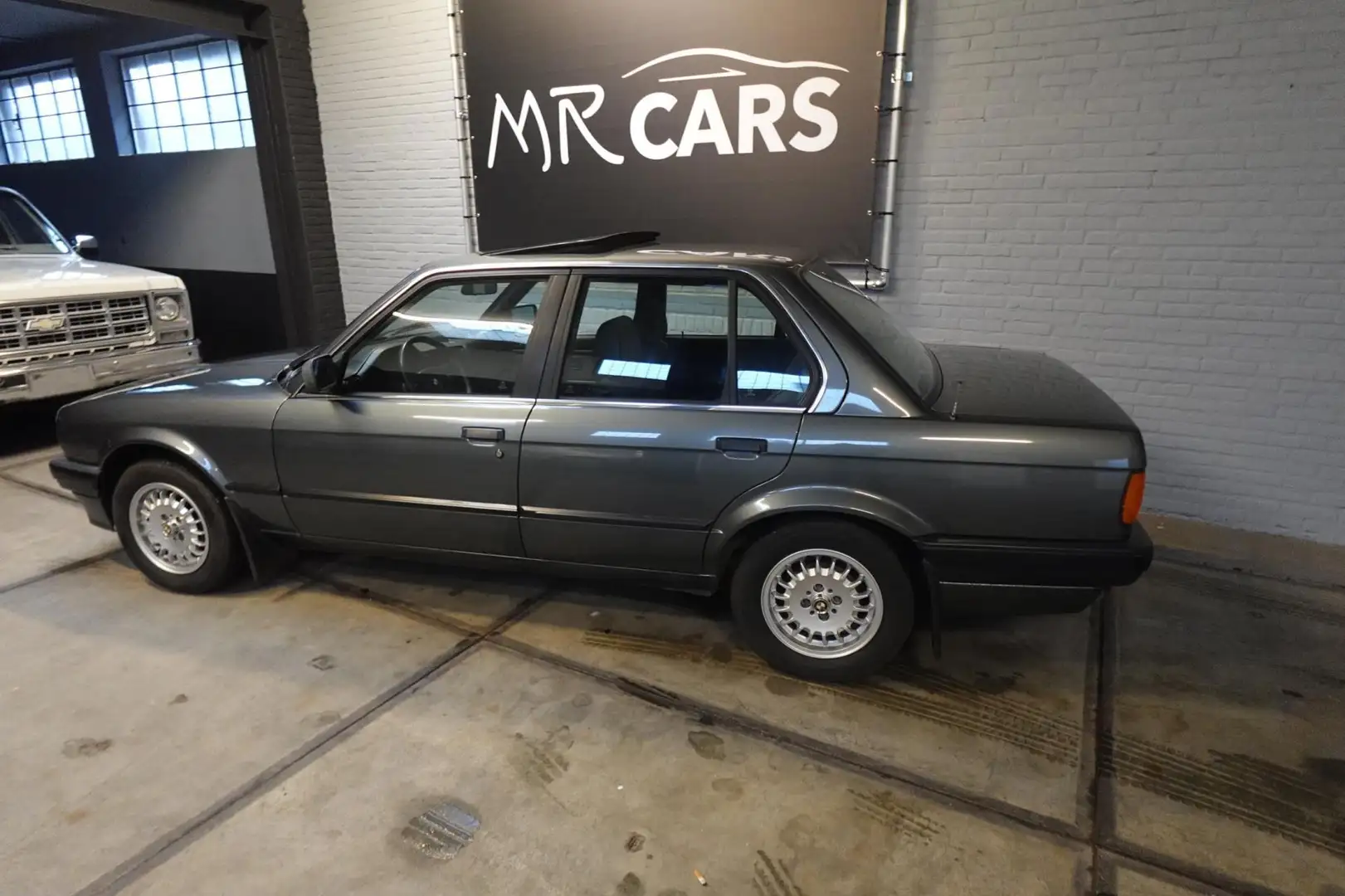 BMW 320 3-serie 320i Automaat met slechts 128dkm Gri - 2