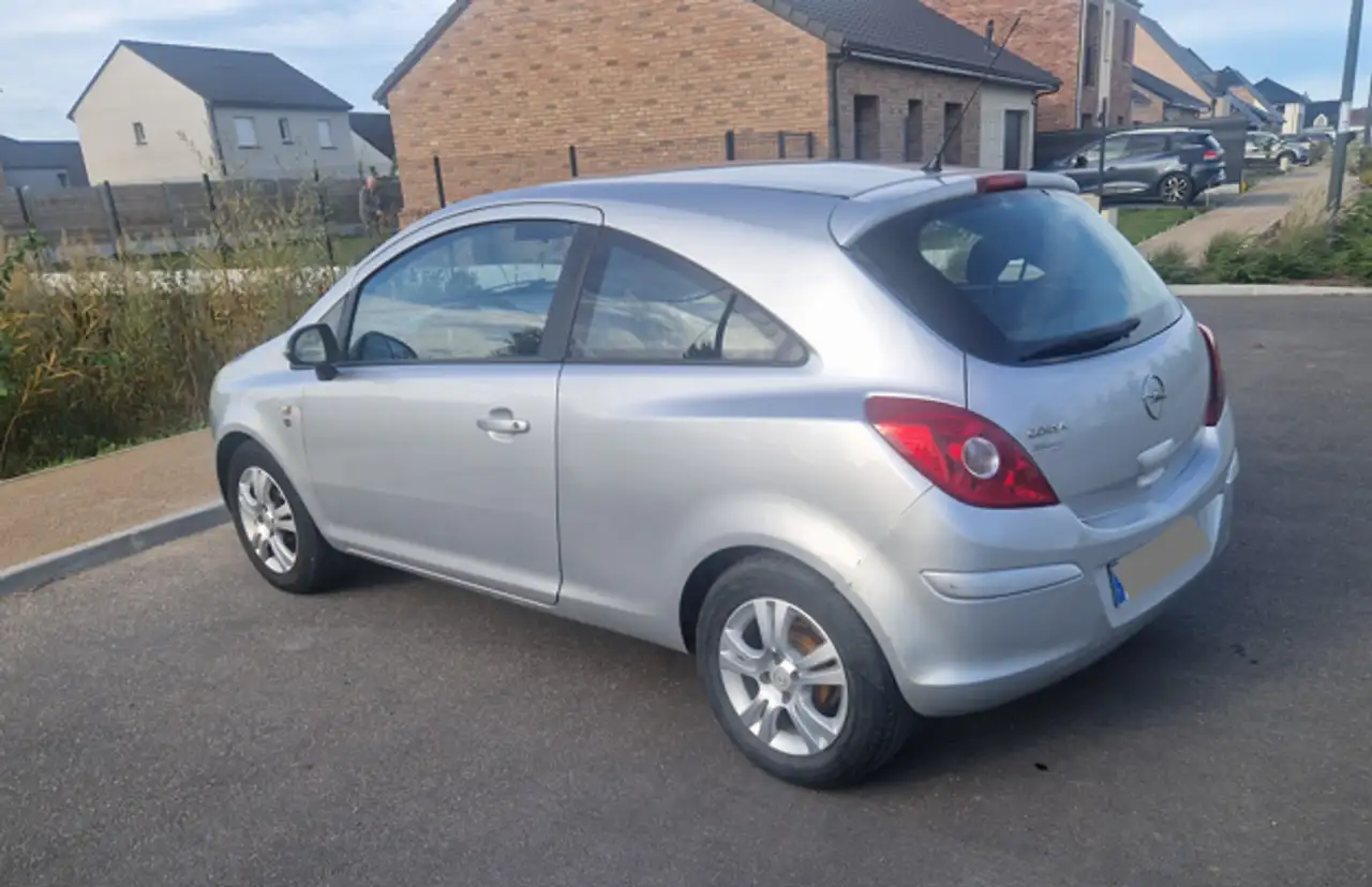 Opel Corsa 1.2 - 80 Twinport Enjoy