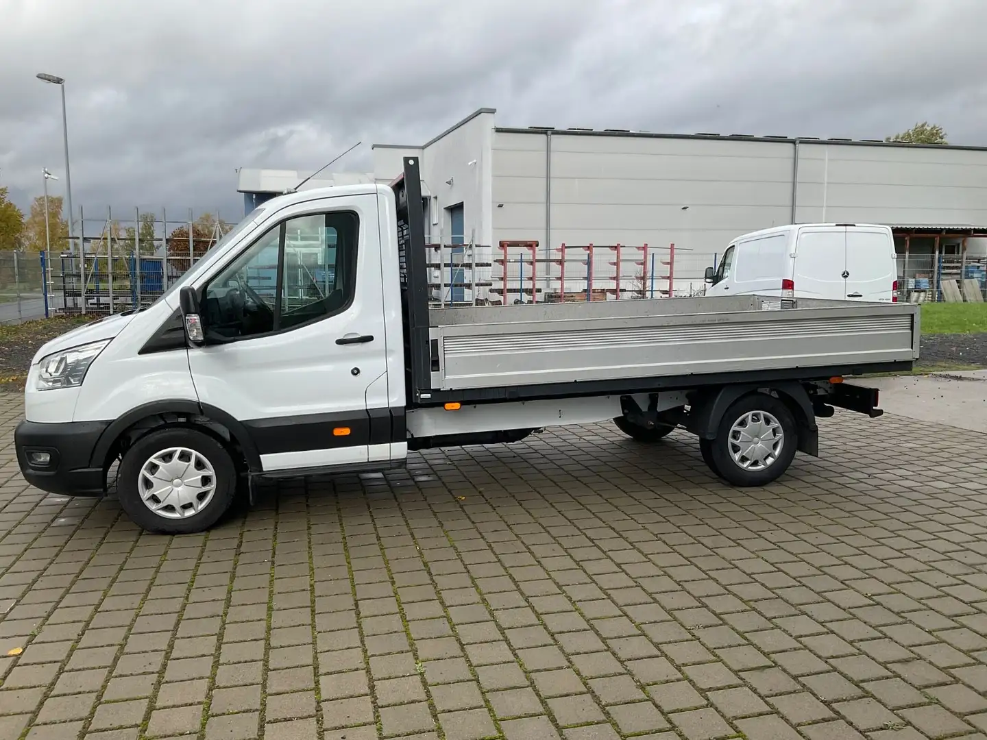 Ford Transit Pritsche 350 L3+Einzelka+Trend+Klima+AHK Blanc - 2
