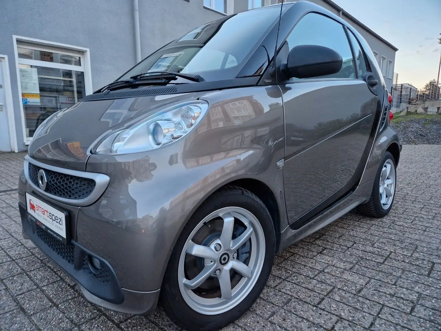 smart forTwo VOLLAUSSTATTUNG,FAHRADTRÄGER,INSP+TÜV NEU Braun - 1