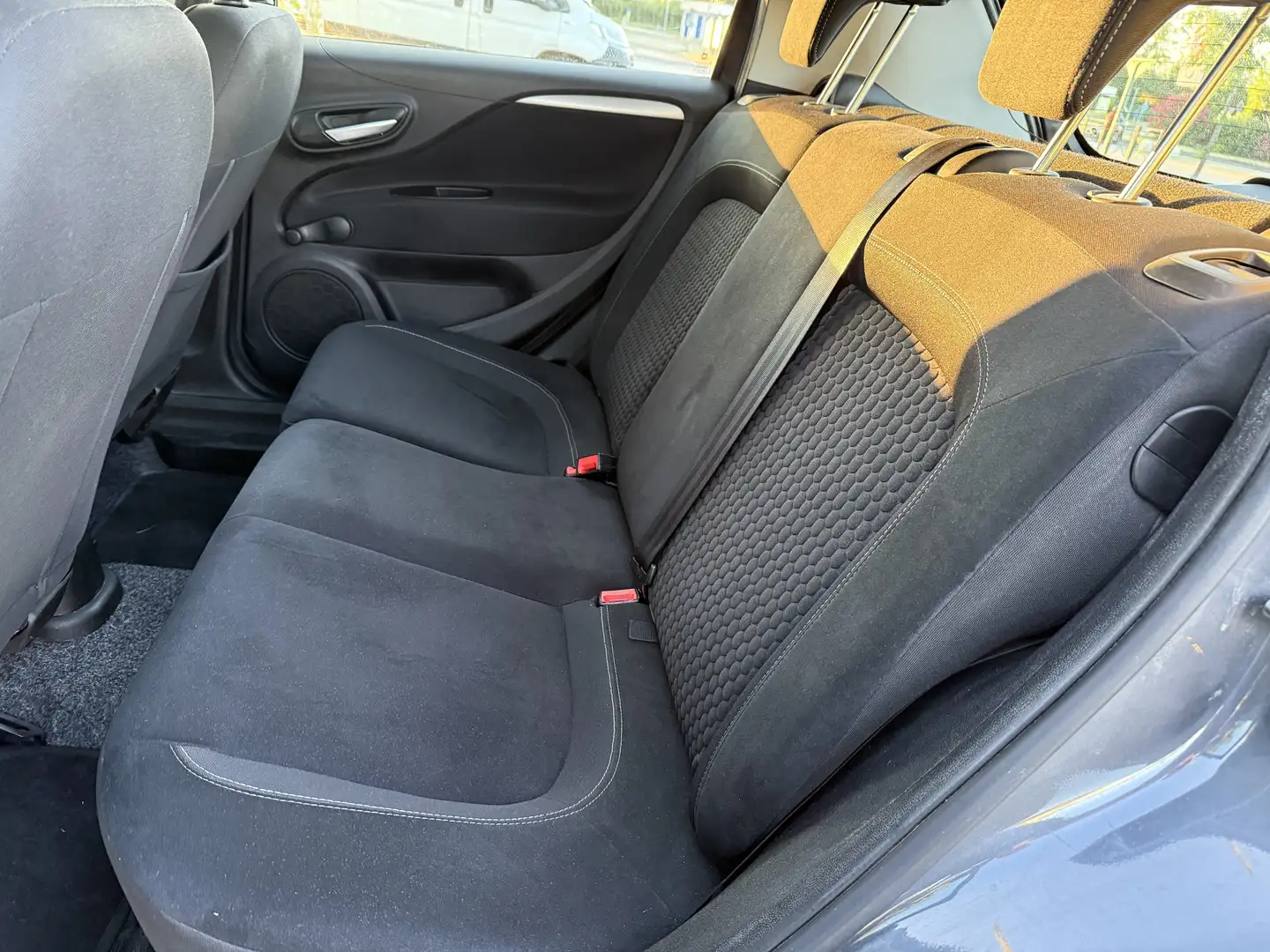 Fiat Punto 5p 1.4 natural power Lounge 70cv E6 - 2