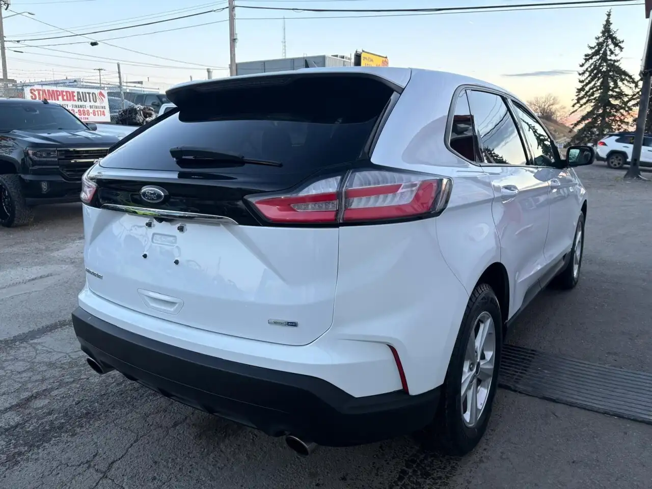 Ford Edge снимка Ford Edge