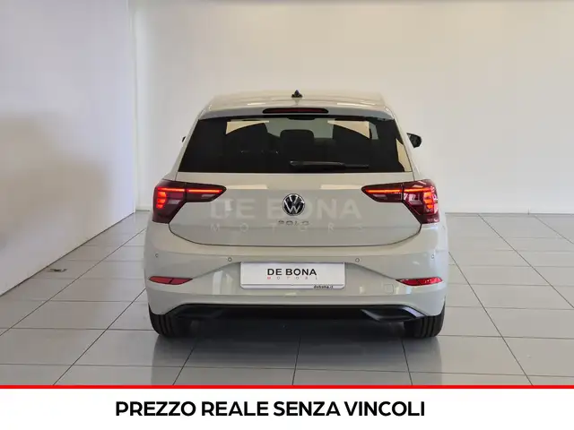 Volkswagen Polo view 5