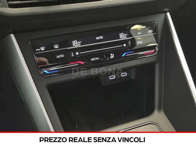 Volkswagen Polo view 13