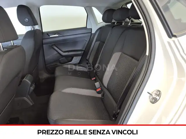 Volkswagen Polo view 8