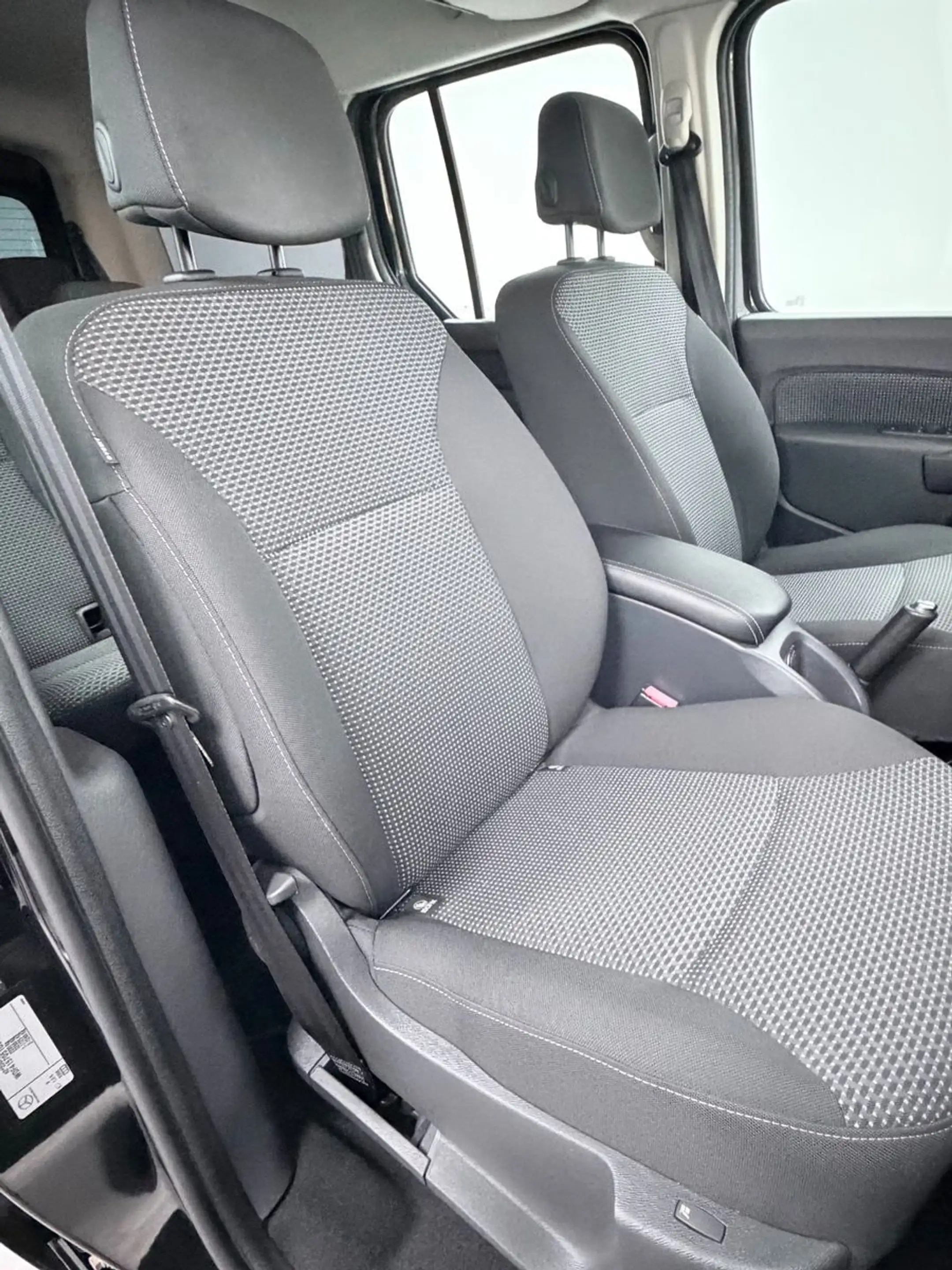 Mercedes-Benz Citan Kombi 111 CDI extralang.AHK.NAVI.PDC.TMP — photo 12