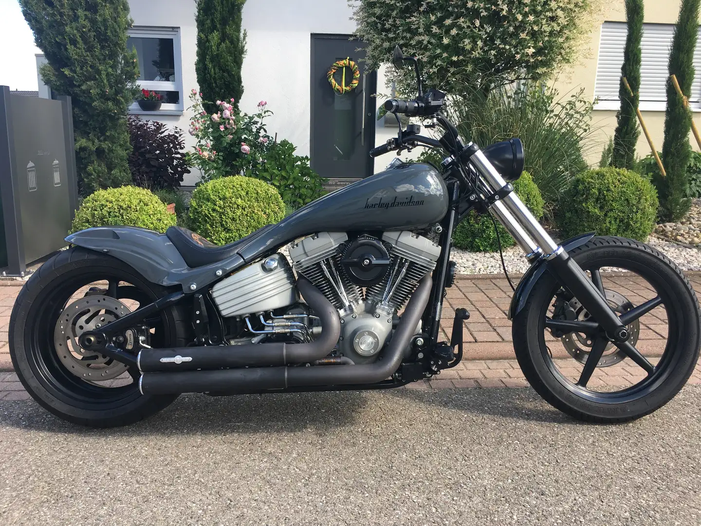 Harley-Davidson Rocker C Gri - 1