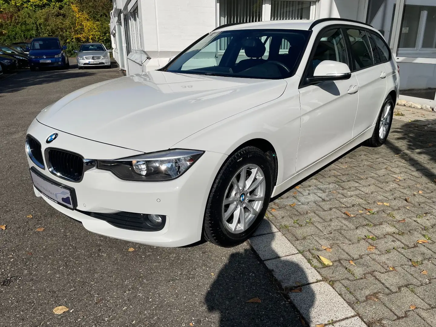 BMW 318 Baureihe 3 Touring 318 d Blanc - 1