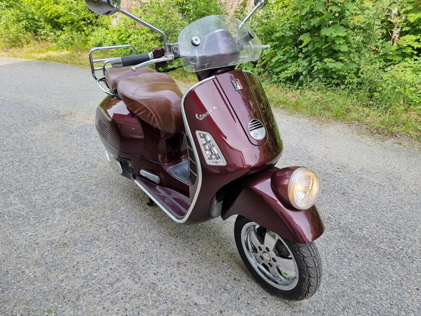 Vespa GTV 300 Rood - 2