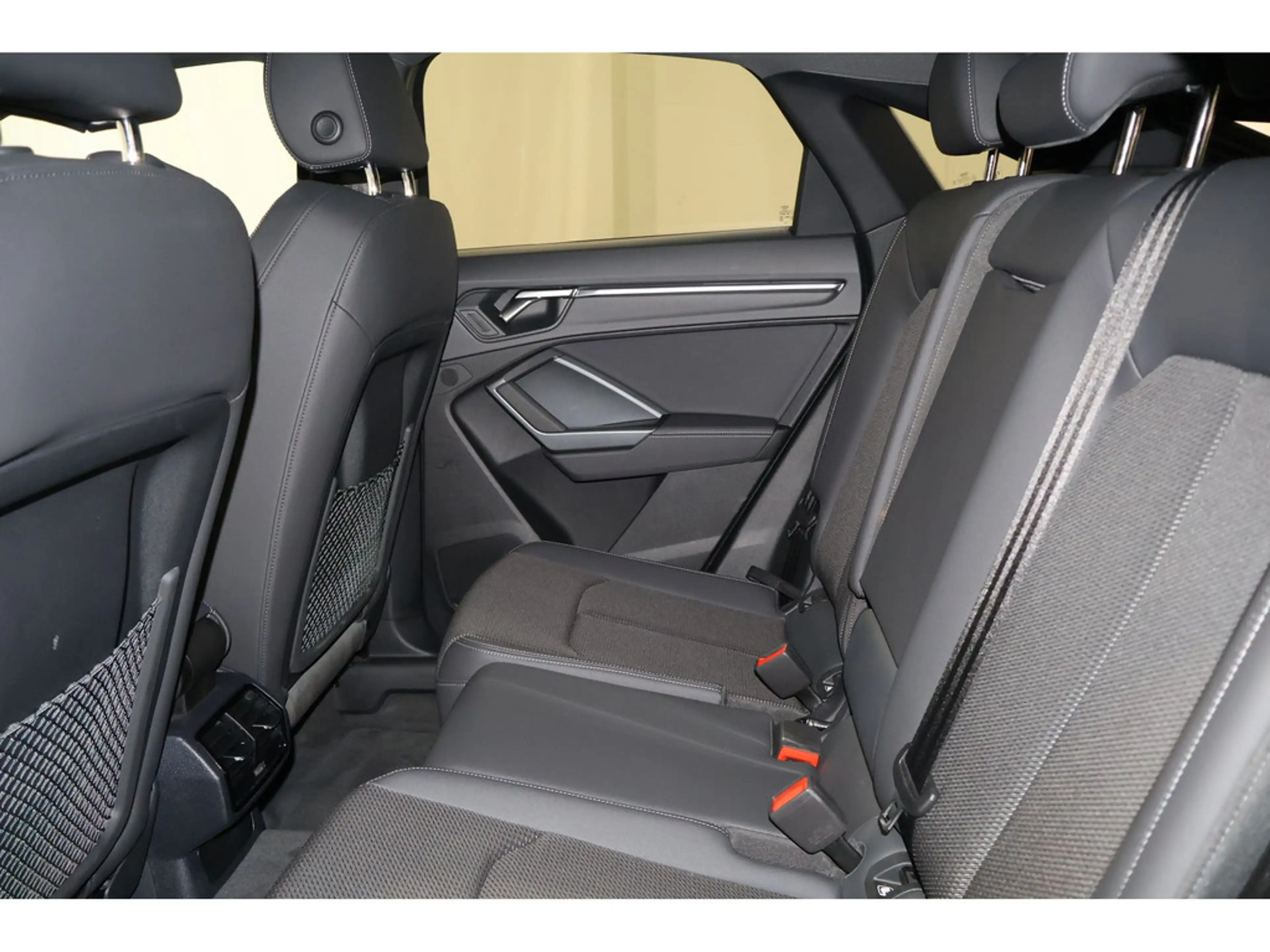 Audi Q3 Sportback 35 TDI S line MatrixLED*Kamera*Navi — photo 12