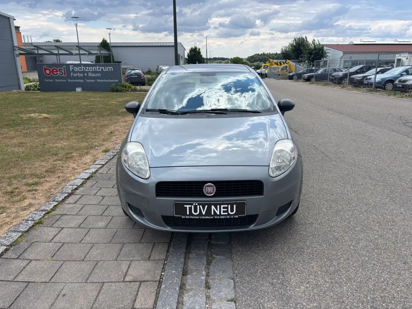 Fiat Grande Punto 1.2 8V  TÜV&SERVICE NEU ! - 2