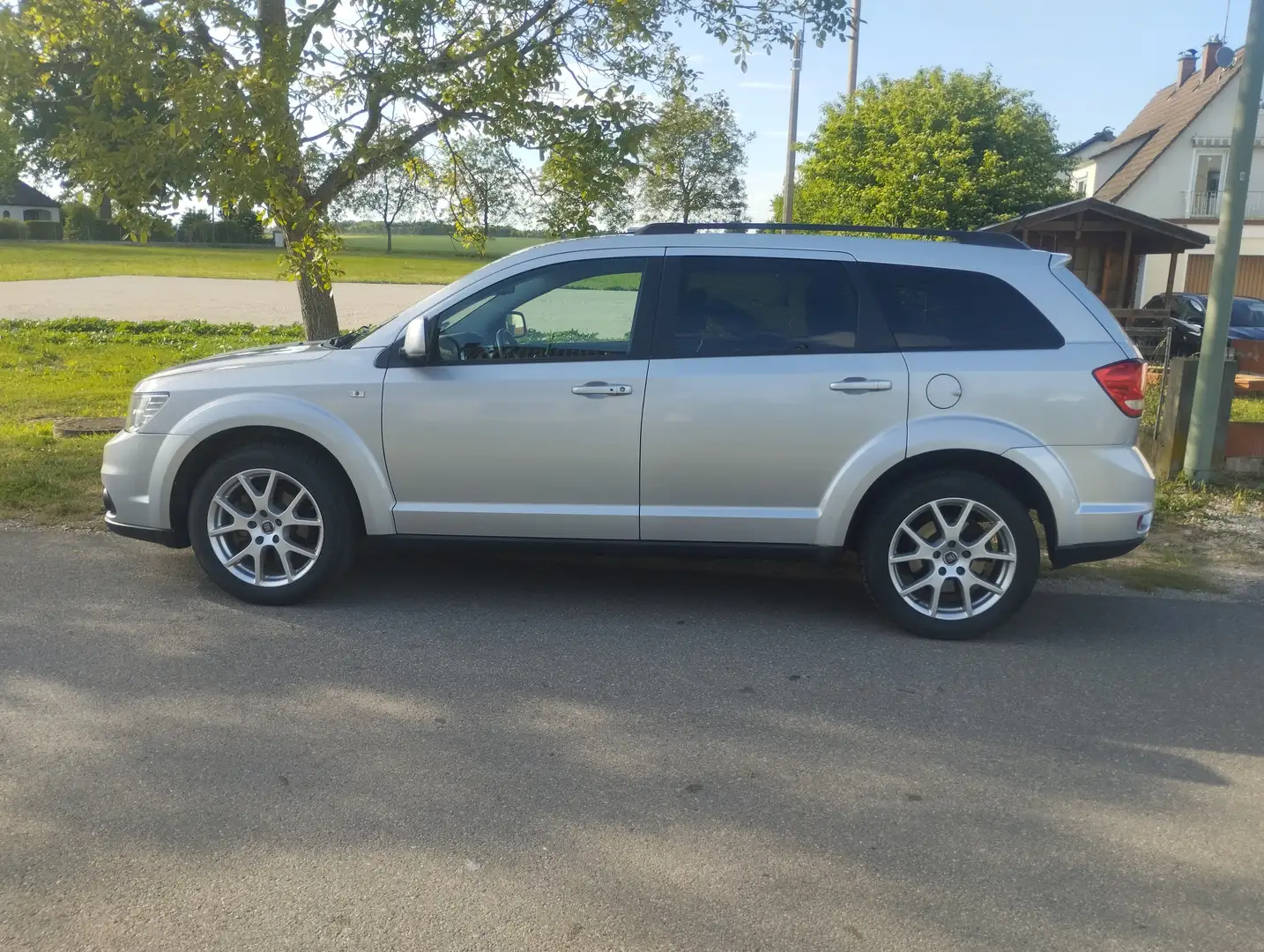 Fiat Freemont Freemont Diesel 2.0 Multijet 16V DPF Urban Grau - 2