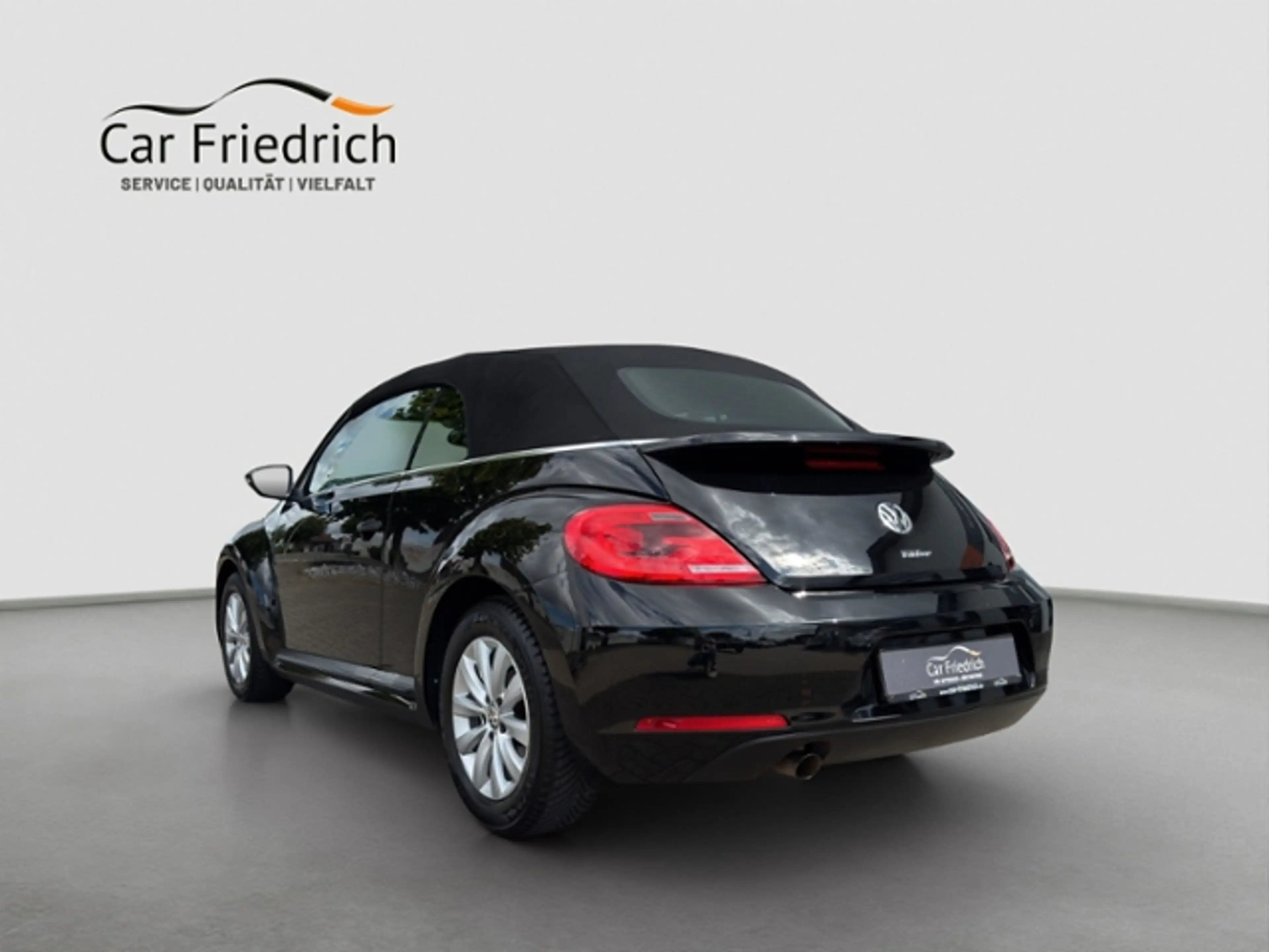 Volkswagen Beetle Cabriolet 1,2 l TSI — photo 10