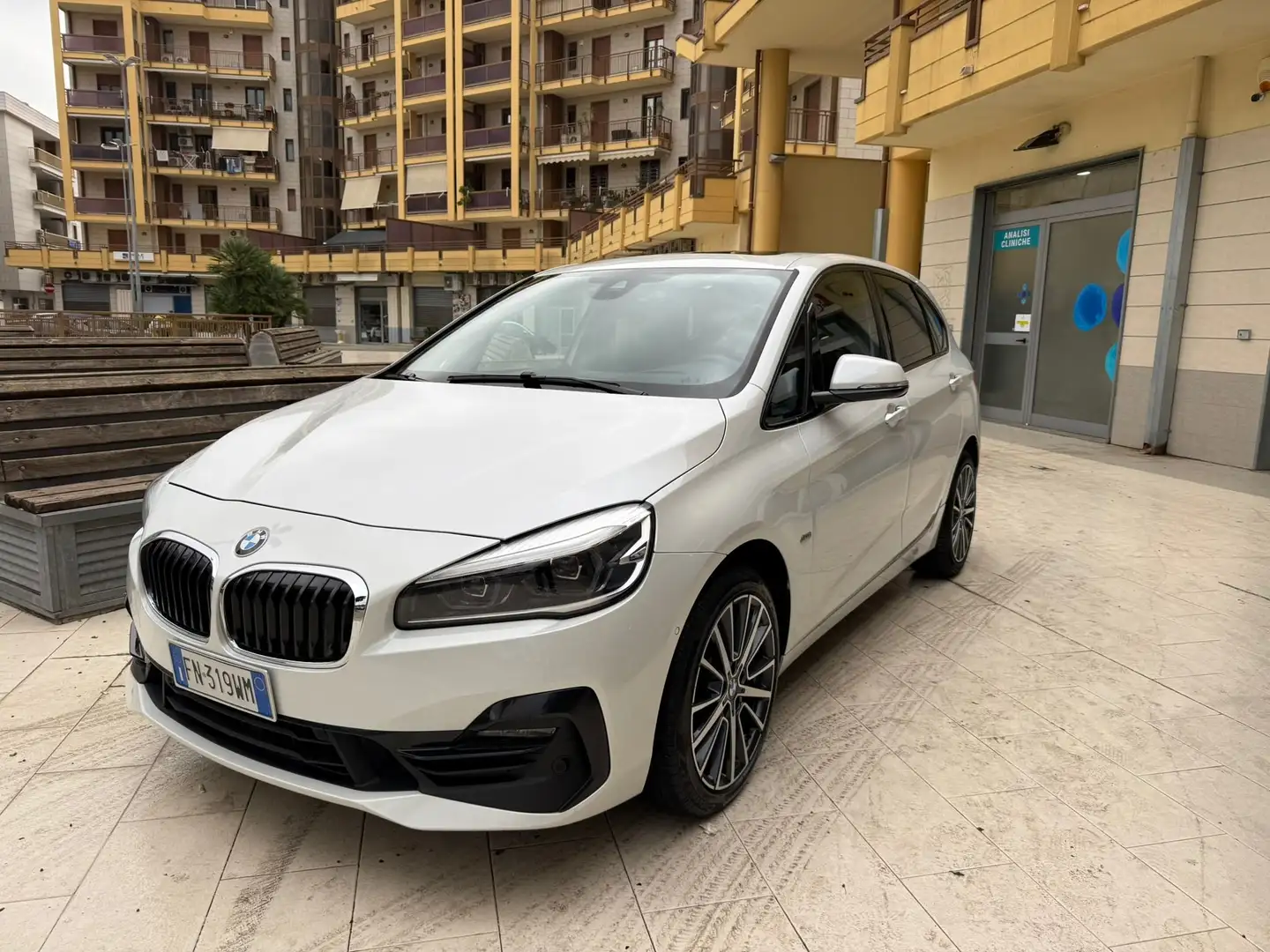 BMW 218 218d Active Tourer Sport auto my17 Blanc - 1