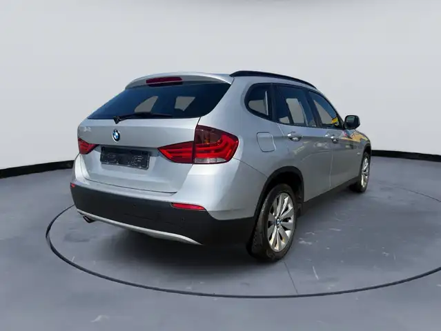 BMW X1 view 5