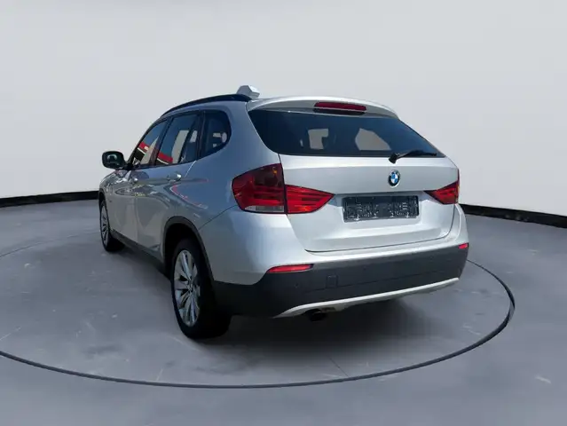 BMW X1 view 3