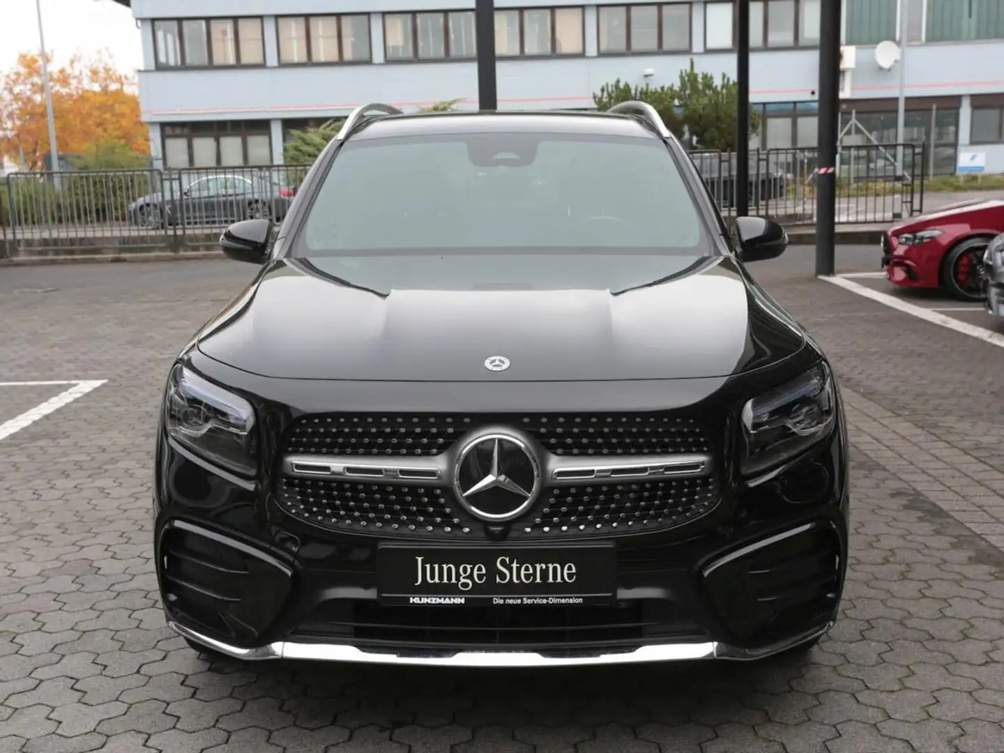 Mercedes-Benz GLB 200 d AMG MBUX Navi-Prem. LED Kamera AHK Schwarz - 2