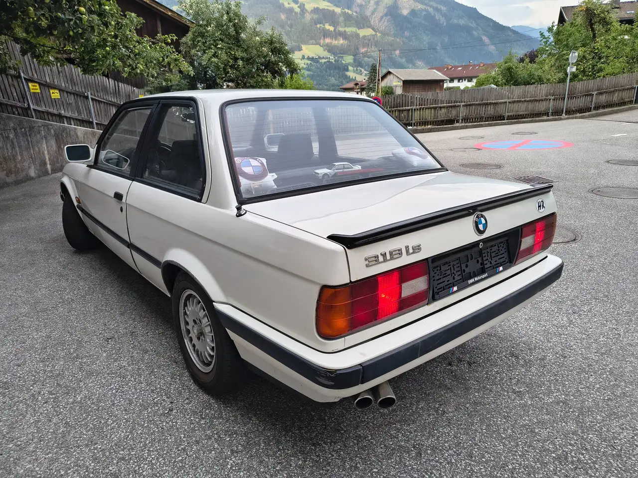 BMW 318is, foto 4