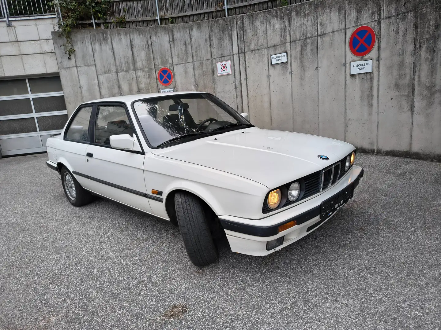 BMW 318 318is Weiß - 2