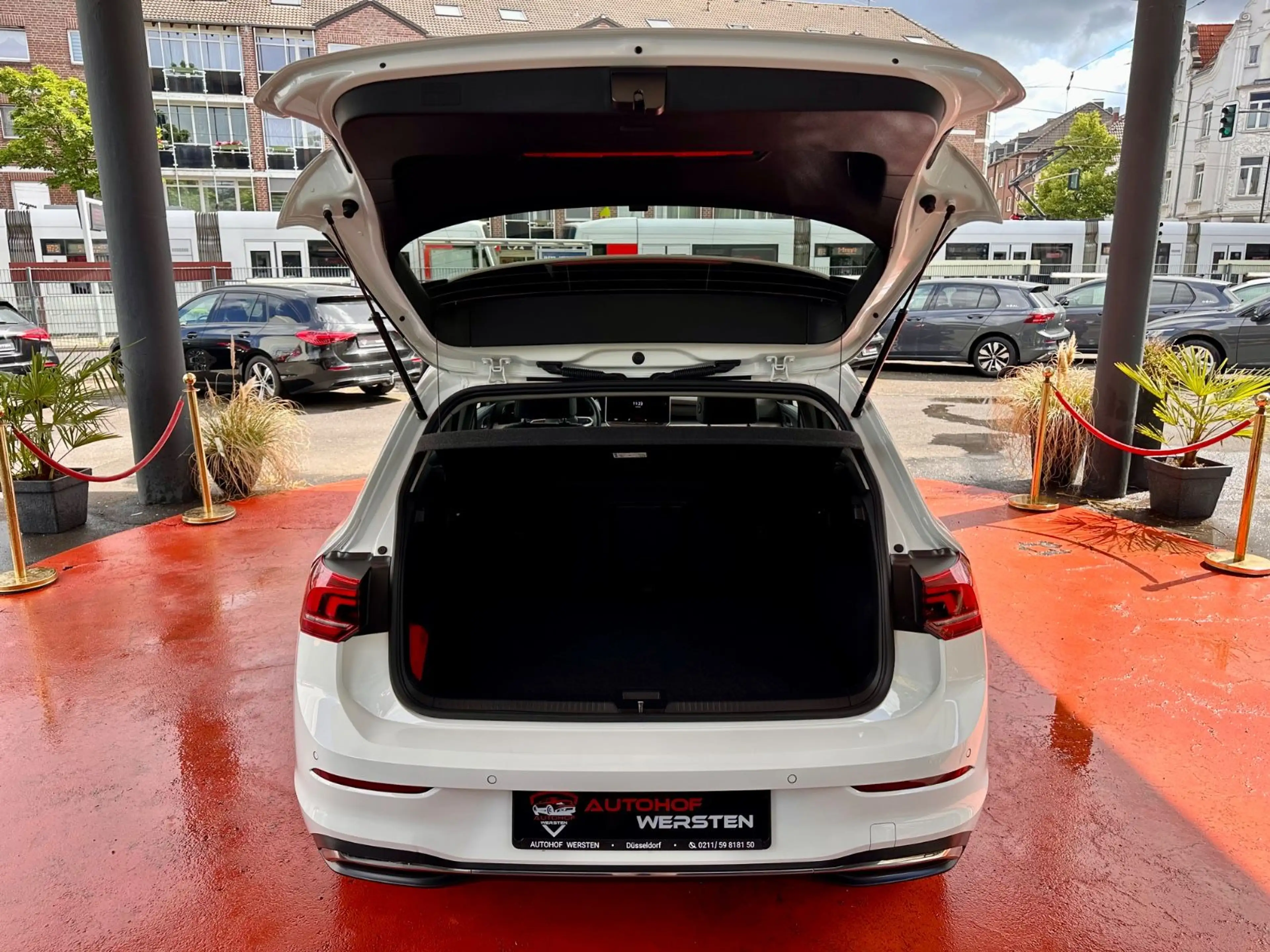 Volkswagen Golf VIII Lim. 1.5 TSI 85 kW Goal | 1. Hand — photo 5