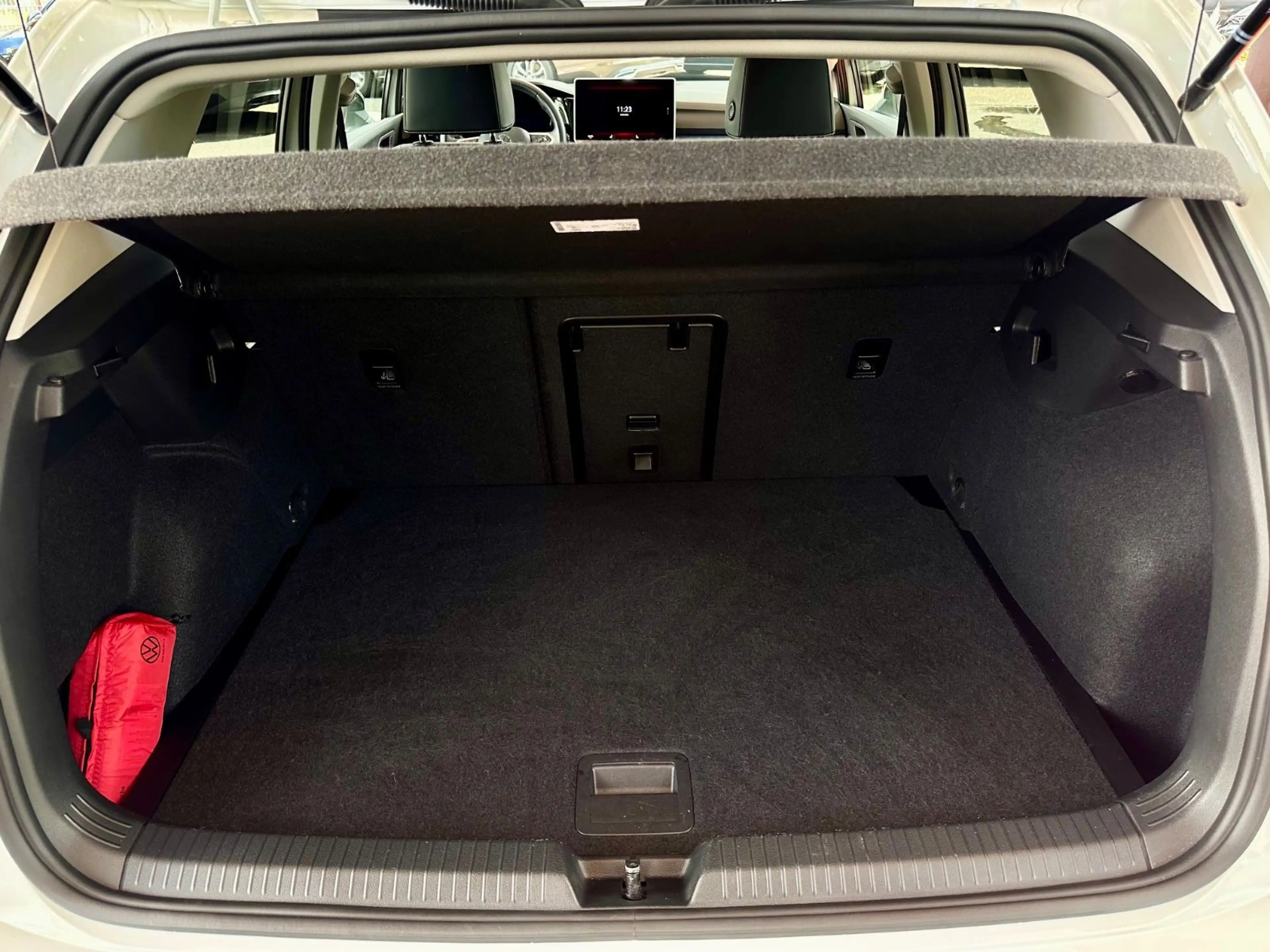 Volkswagen Golf VIII Lim. 1.5 TSI 85 kW Goal | 1. Hand — photo 6