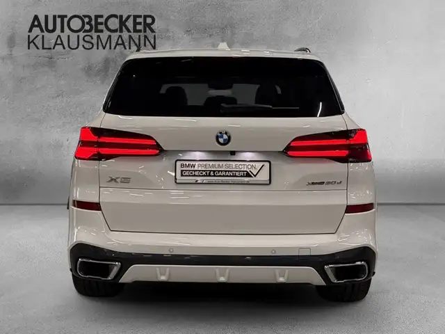 BMW X5 view 6